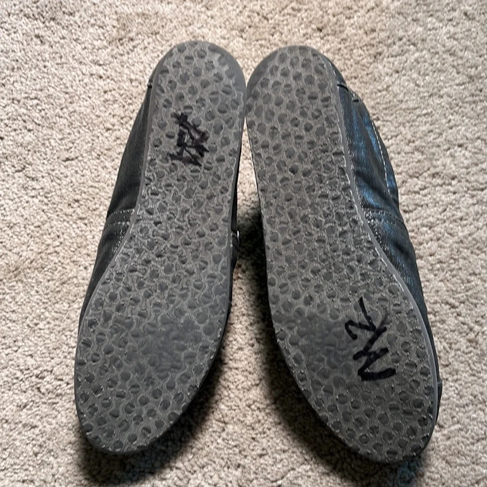 TOMS Flats - Picture 4 of 7